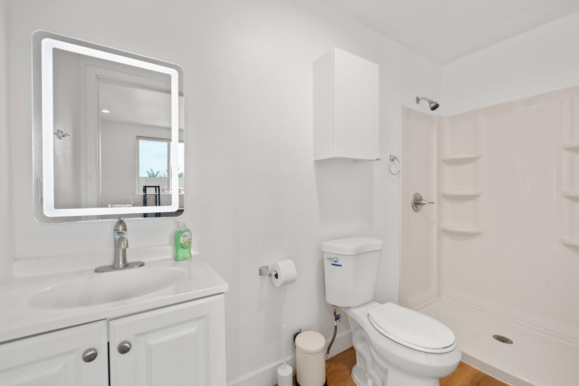 Modern Getaway In The Heart Of La Near Usc, Private Room With Share Living Room And Kitchen Лос Анджелис Екстериор снимка