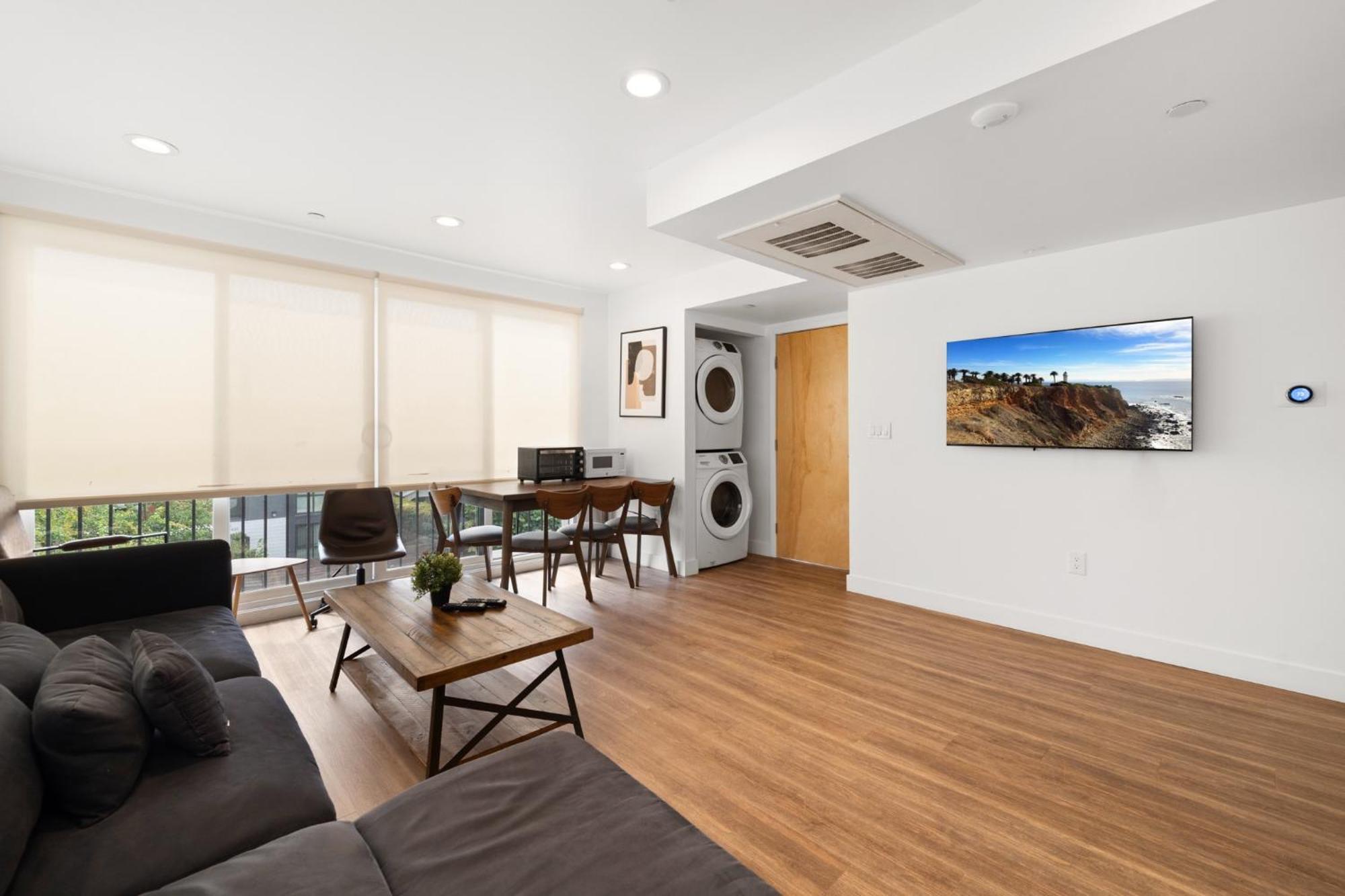 Modern Getaway In The Heart Of La Near Usc, Private Room With Share Living Room And Kitchen Лос Анджелис Екстериор снимка